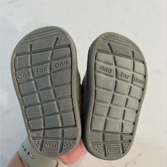 TOMS tiny Alpargatas baby Velcro shoes silver glitter size T3 (fits 6-12m) - Picture 4 of 7